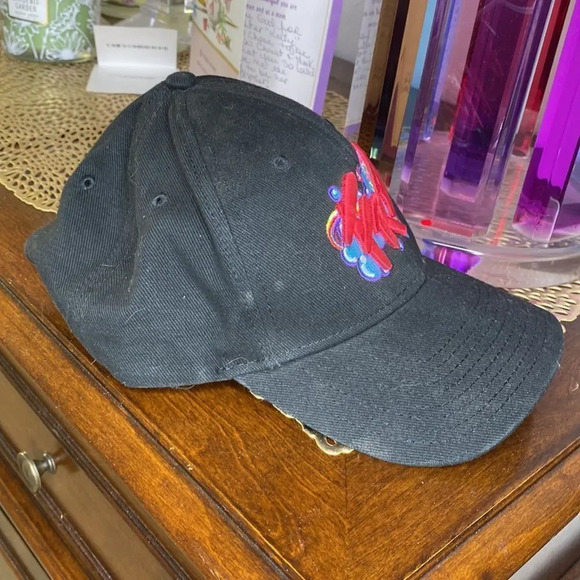 Bundle Tik ToK Pride 2021 “Free To Be” long sleeve shirt &  baseball hat - Picture 10 of 11